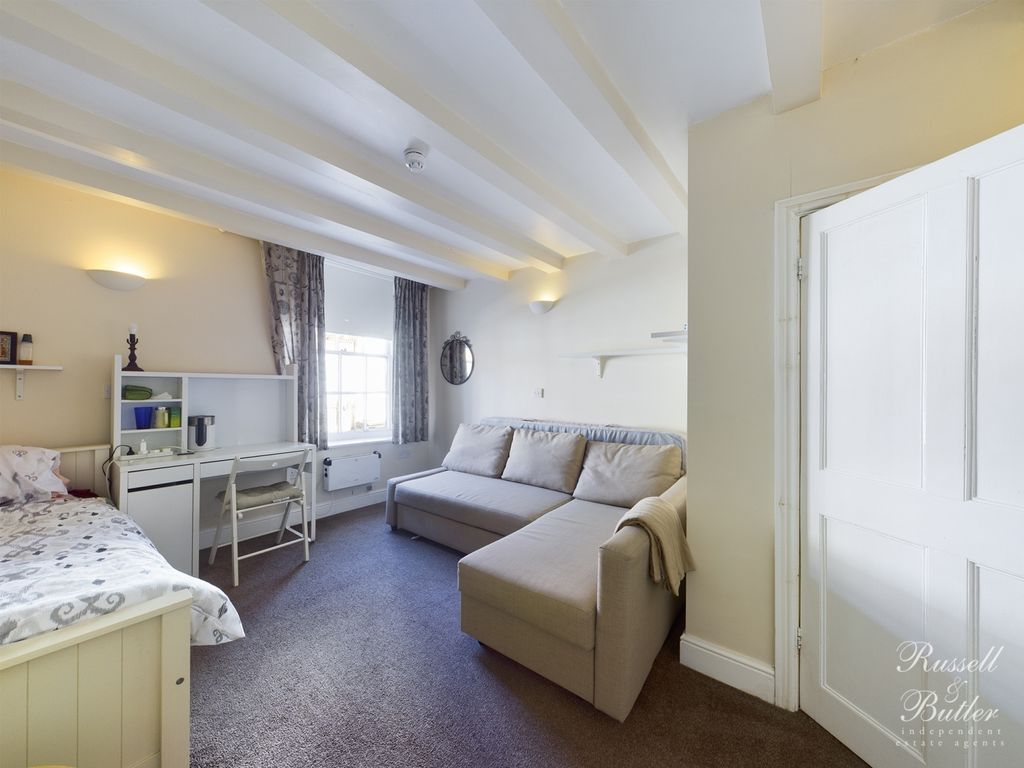 Property photo 2 of 7 Cam00829P1-Pr0251-Still02