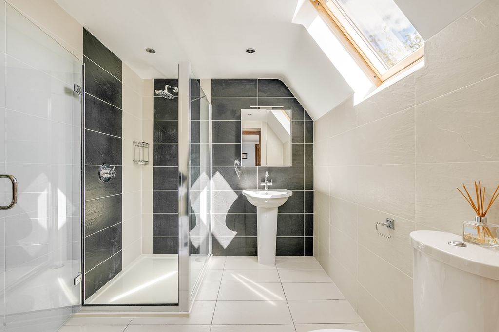 Additional image 25 of 6 bed detached house for saleMoormead Hill House, Offley Road, Hitchin SG5