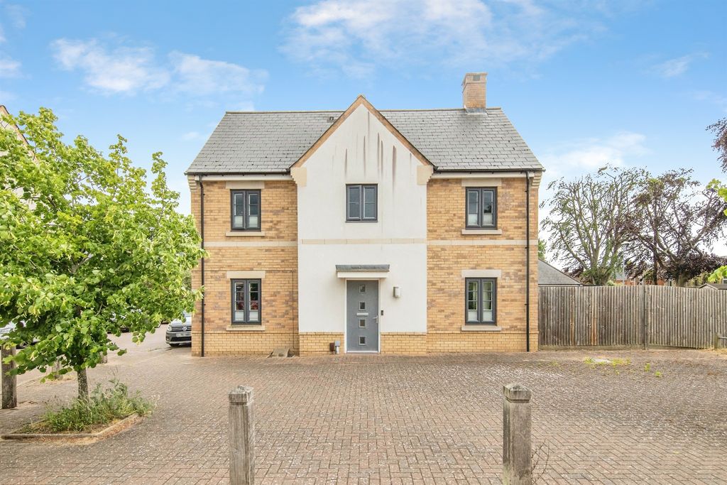Property photo 1 of 23