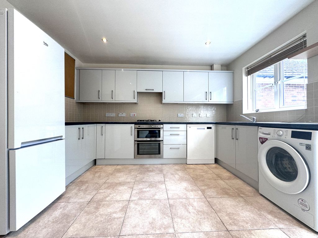 Property photo 2 of 18 2