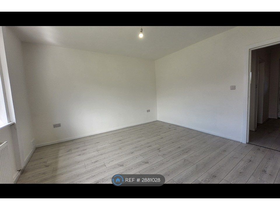 Property photo 3 of 31