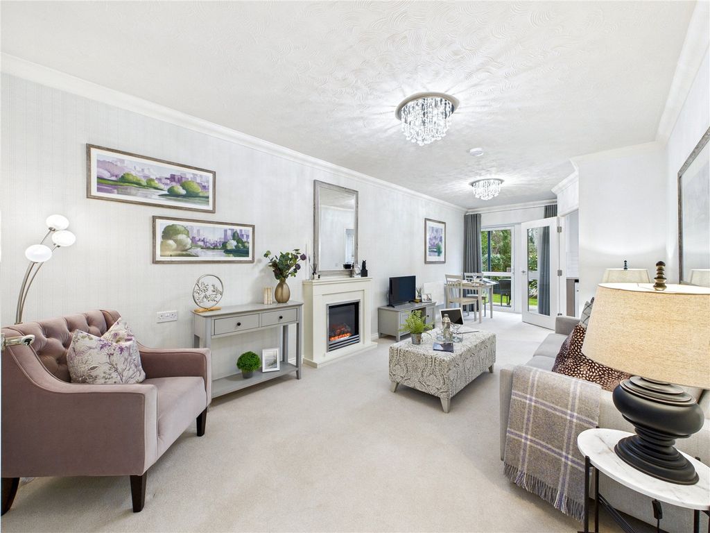 Property photo 2 of 13 Show Home