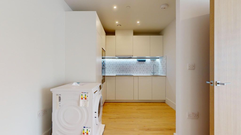 Property photo 2 of 16 Kitchen