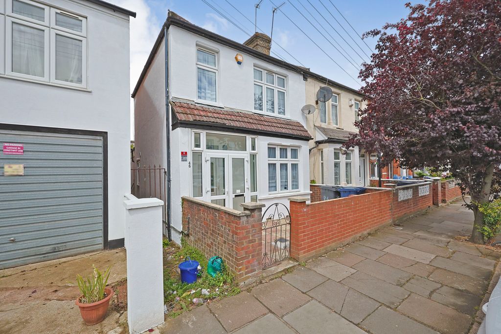 Property photo 3 of 15