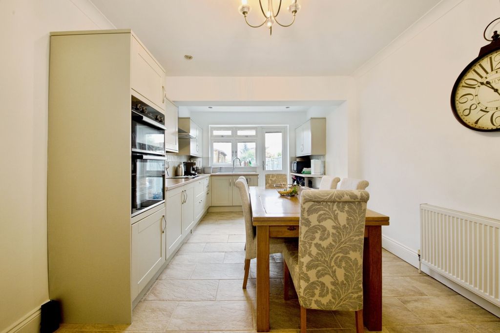 Property photo 2 of 16 Pbox-Img.Jpg