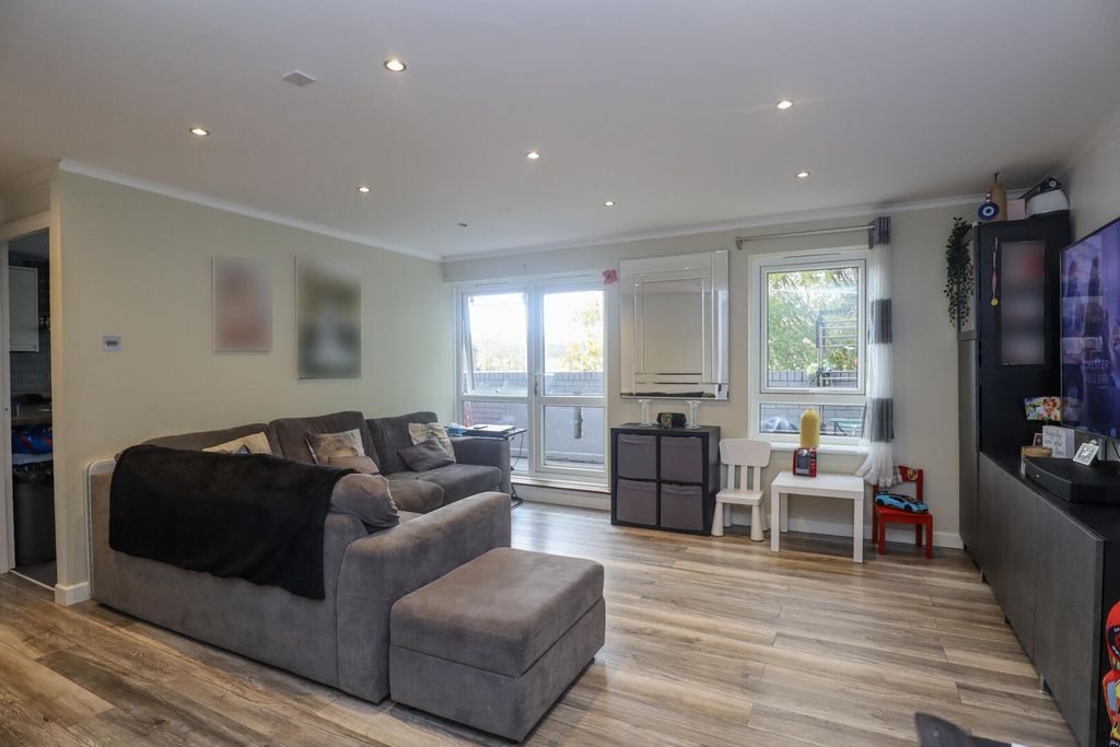 Property photo 2 of 10 Living Room