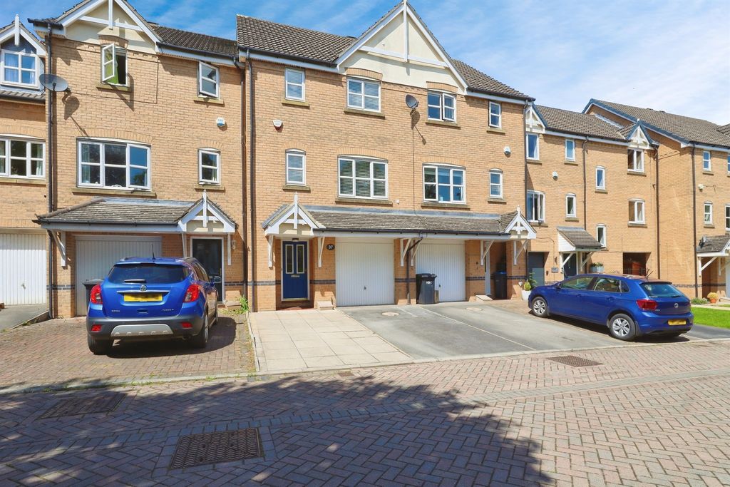 Property photo 1 of 22