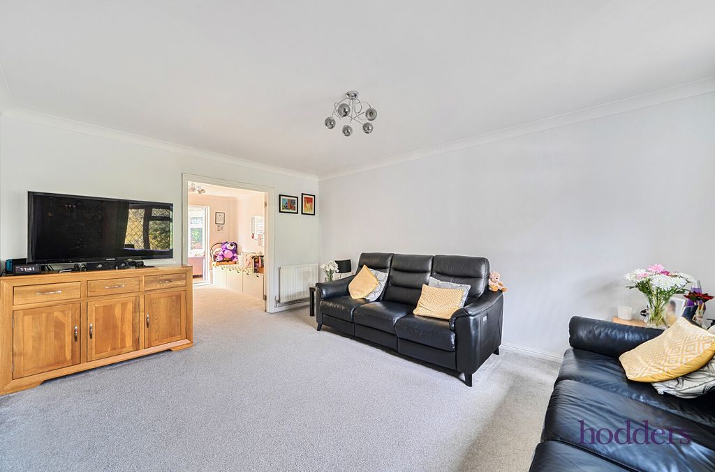 Property photo 2 of 22 951c1F84-7100-49E...