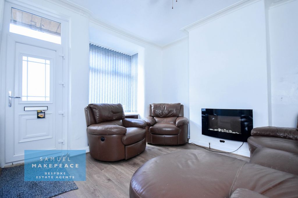 Property photo 3 of 12 Gallery