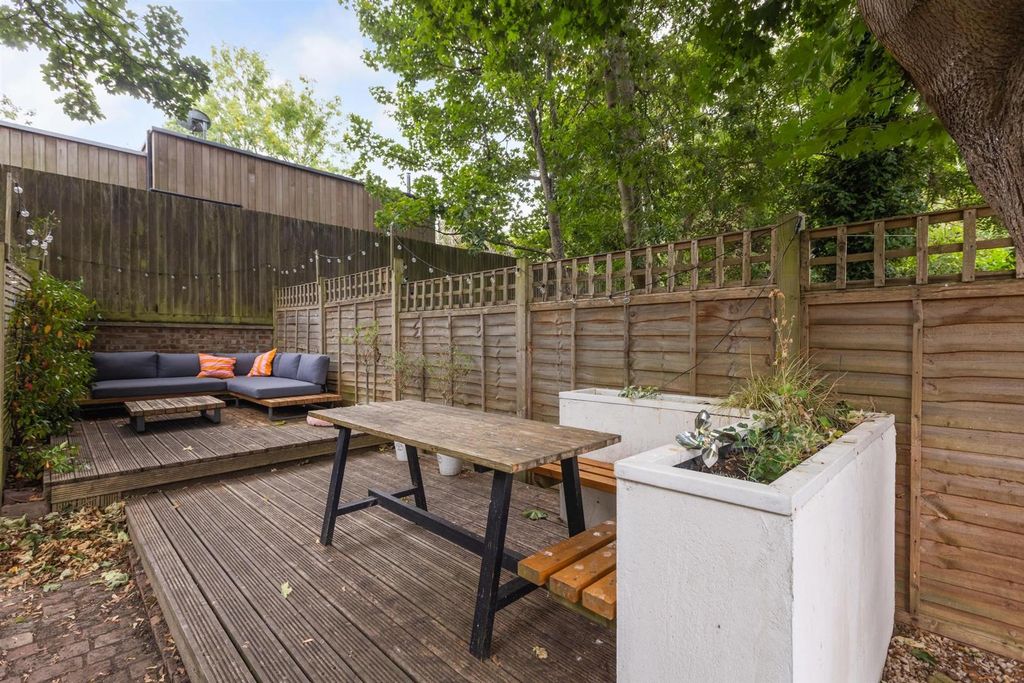 Property photo 3 of 17 7M2A3012-Hdr.Jpg