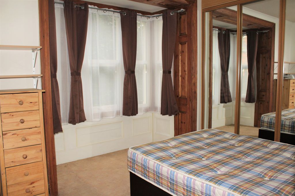 Property photo 3 of 5