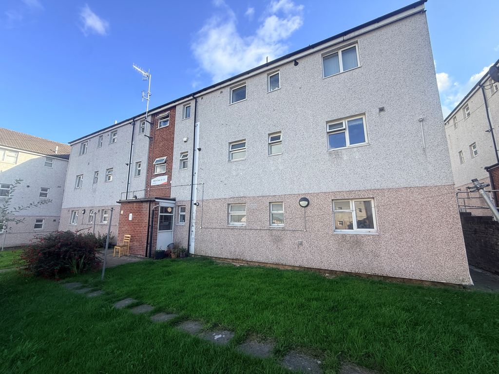 Property photo 1 of 5