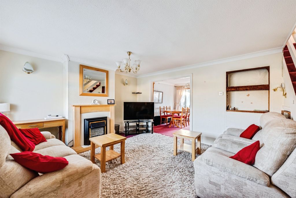 Property photo 2 of 21