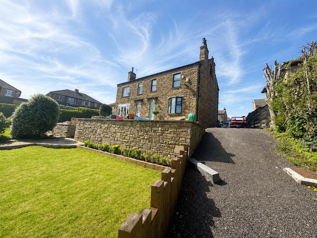 Property photo 1 of 28