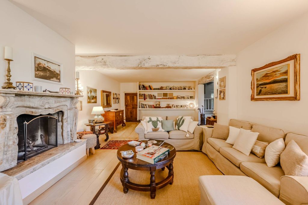 Property photo 1 of 26