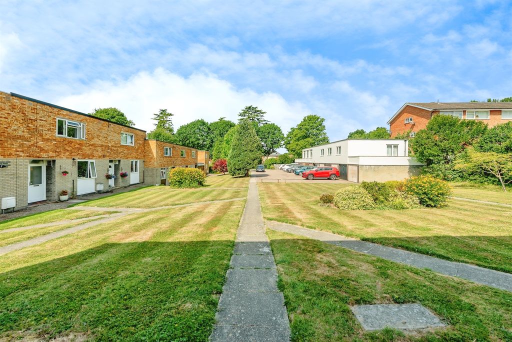 Property photo 3 of 17 Image