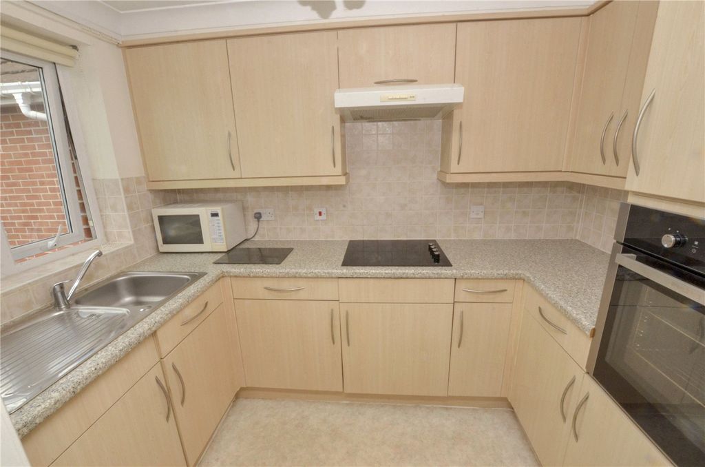 Property photo 3 of 13 Kitchen