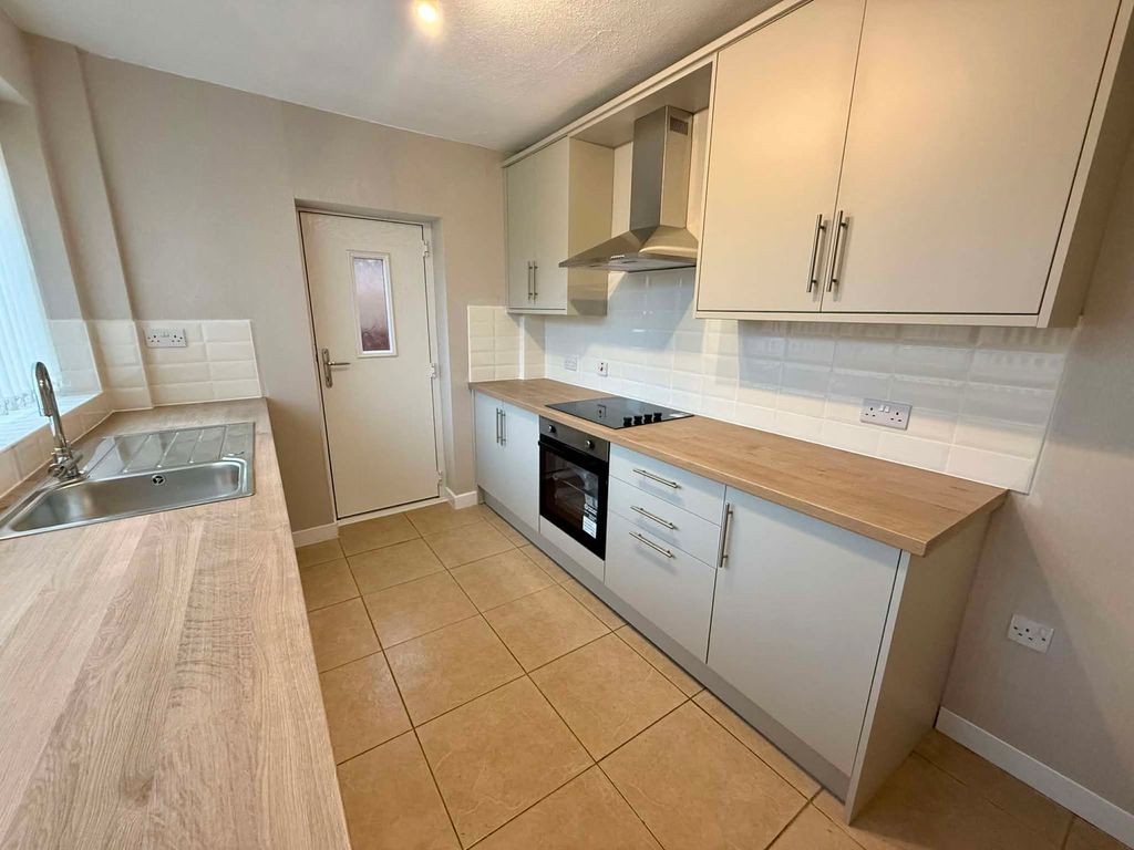 Property photo 3 of 23