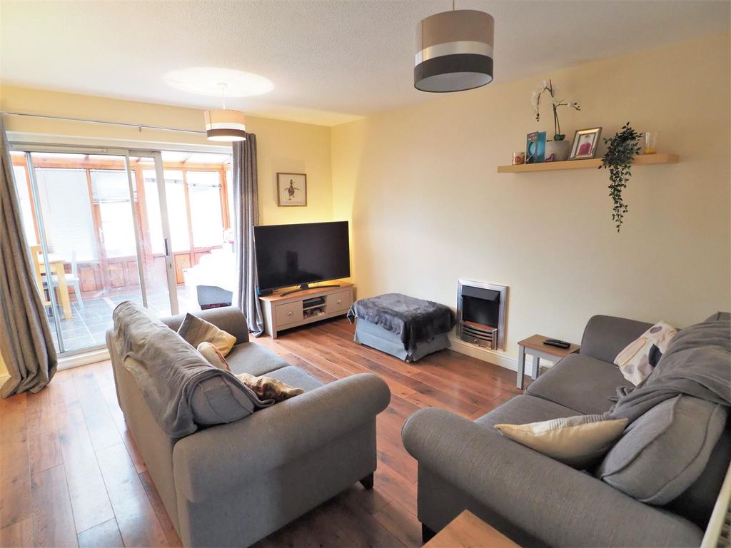 Property photo 2 of 14 Large Lounge/Diner 574A