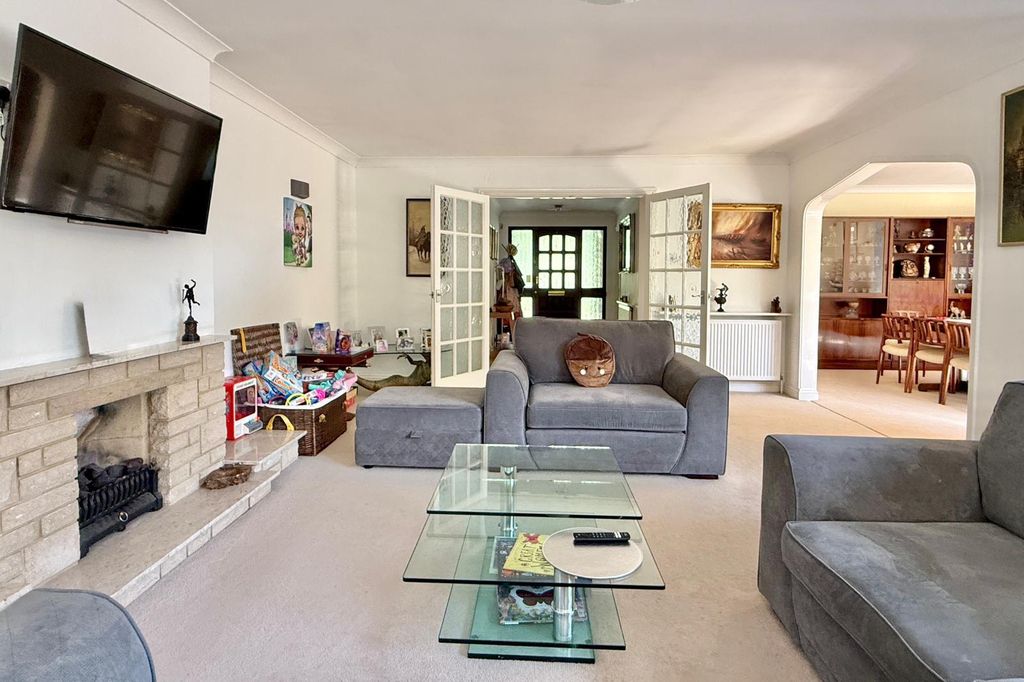 Property photo 3 of 26 Gallery