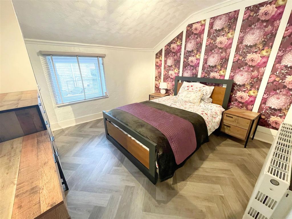 Property photo 2 of 11 1.Jpg