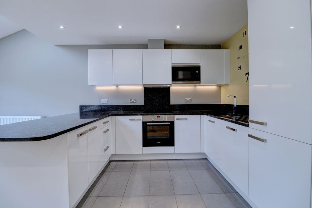 Property photo 2 of 18 Picture No. 03