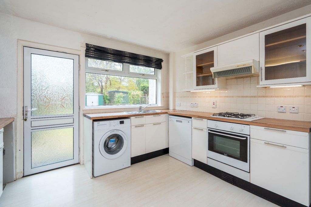Property photo 3 of 30 4813405