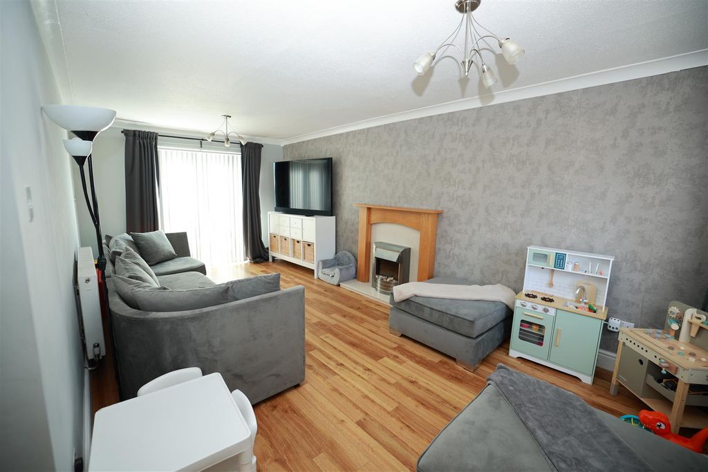 Property photo 2 of 9 R6__5515.Jpg