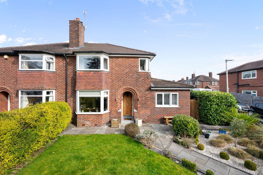 Property photo 2 of 14