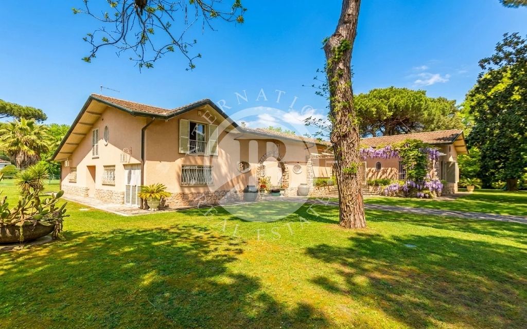 Property photo 1 of 30