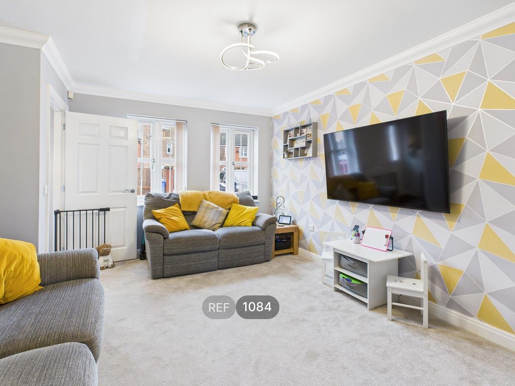 Property photo 3 of 24 Living Room