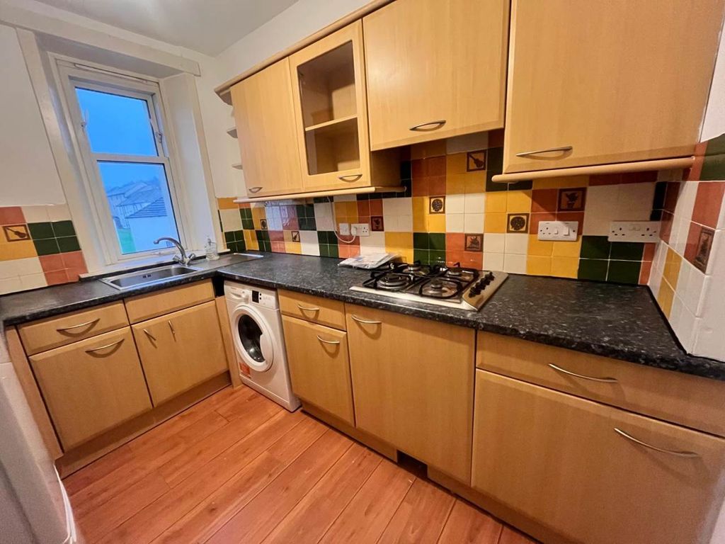 Property photo 2 of 4 Kitchen