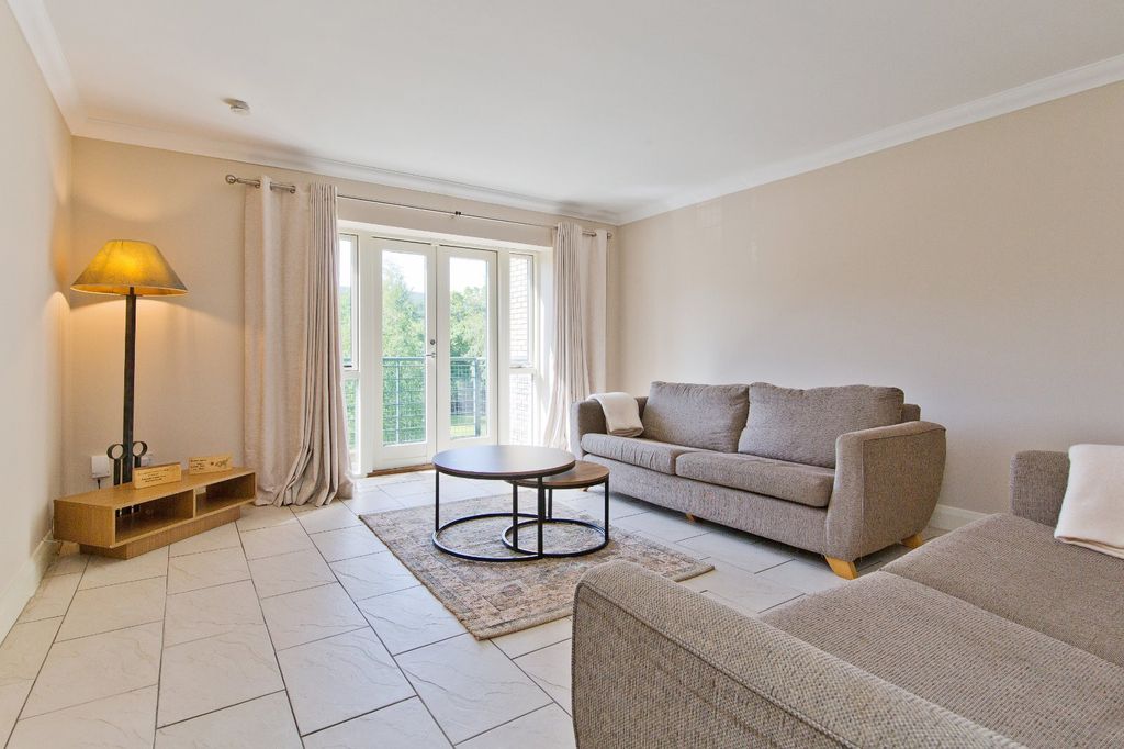 Property photo 3 of 13 Picture No. 02