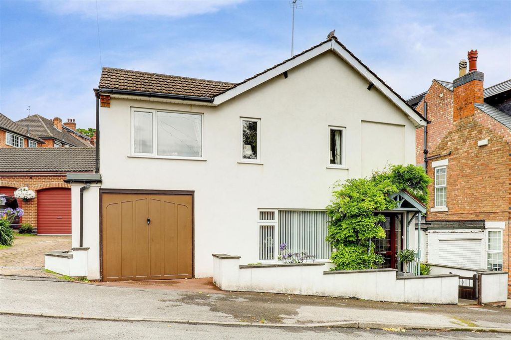 Property photo 1 of 31