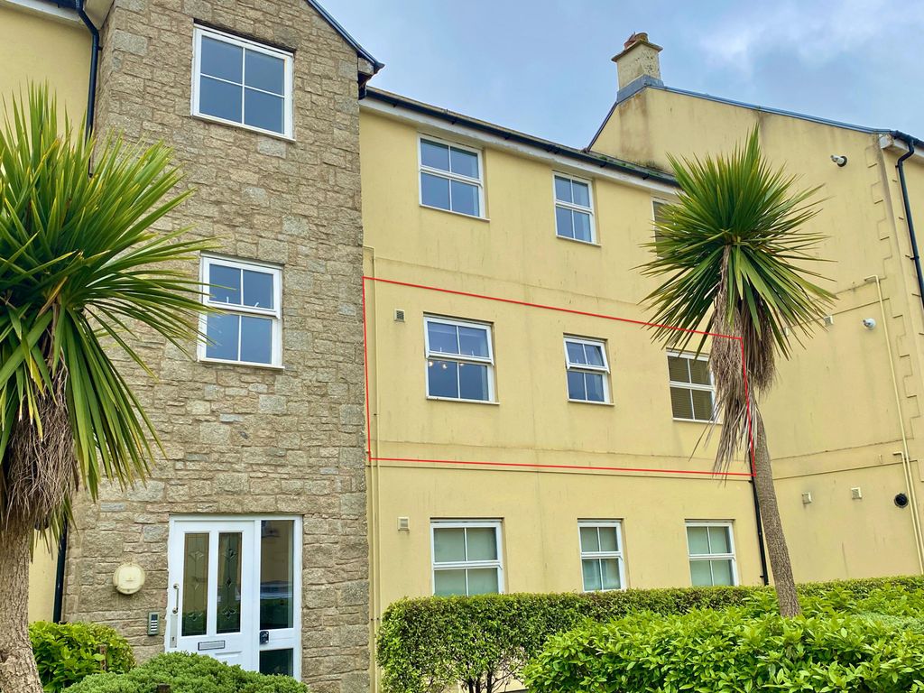 Property photo 1 of 7 2 Bedroom Apartment For Sale