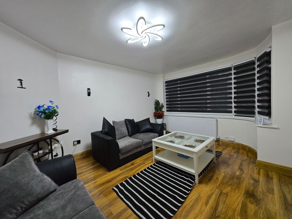 Property photo 3 of 12 Living Room