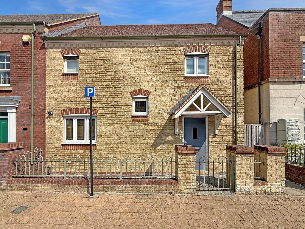 Property photo 1 of 23
