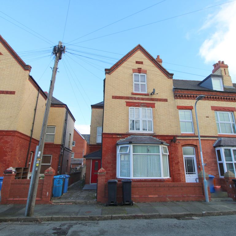 Property photo 1 of 18