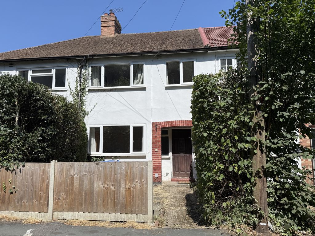 Property photo 1 of 8 Front
