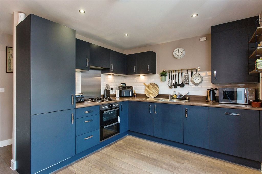 Property photo 3 of 17 Picture No. 22