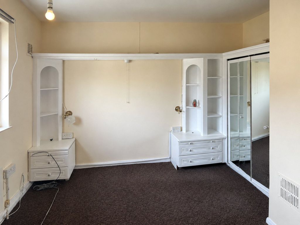 Property photo 3 of 13 Picture No. 02