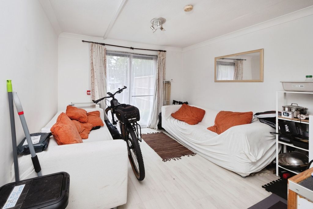 Property photo 2 of 14 Pbox-Img.Jpg