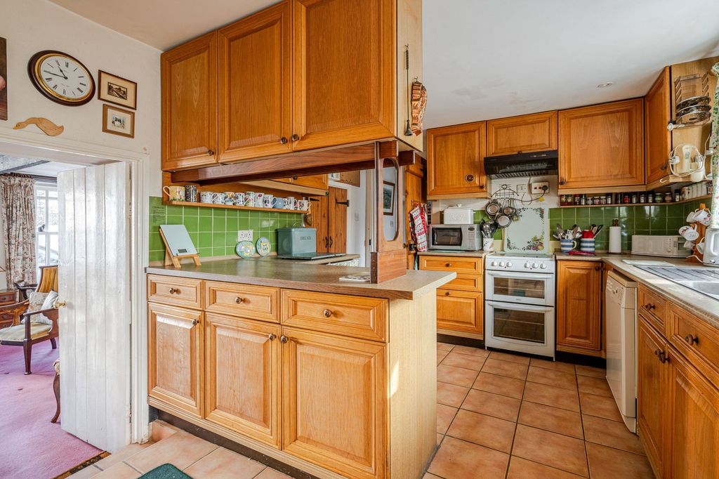 Property photo 3 of 12