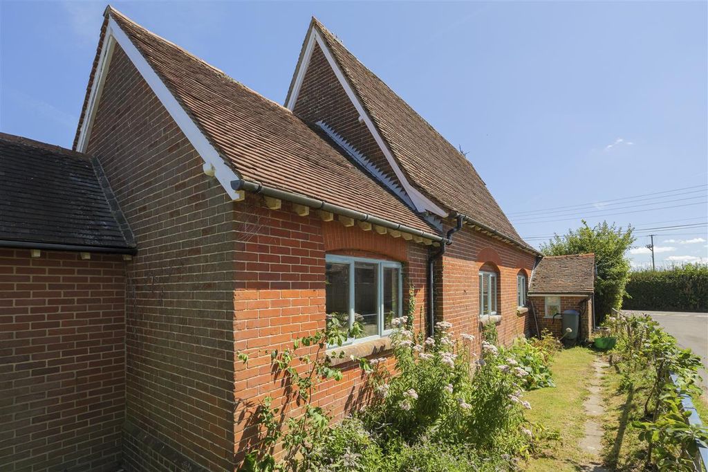 Property photo 3 of 32