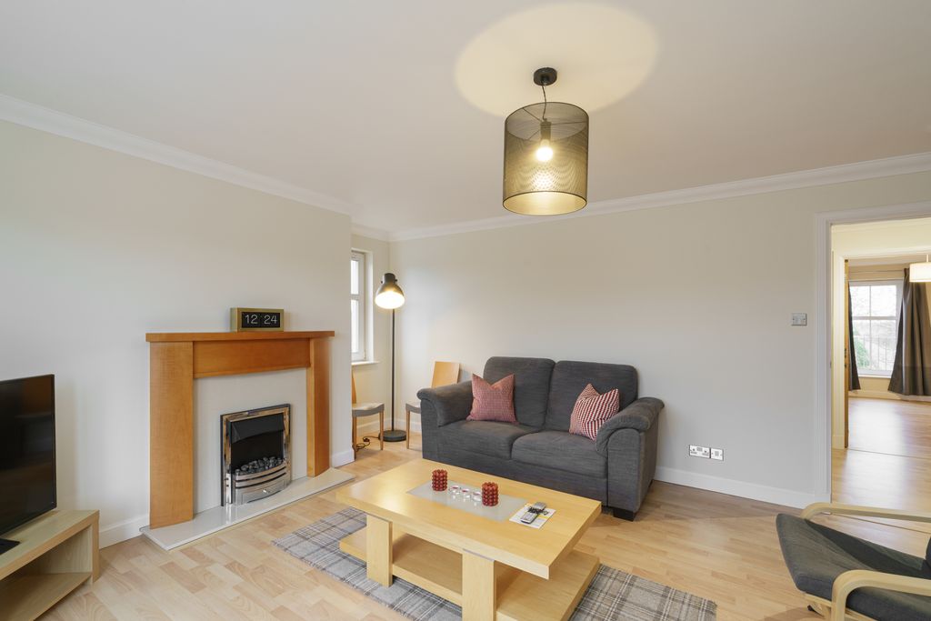 Property photo 2 of 23