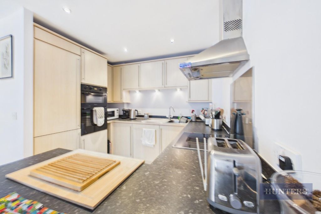 Property photo 2 of 13 Cam05152G0-Pr0526-Still013.Jpg