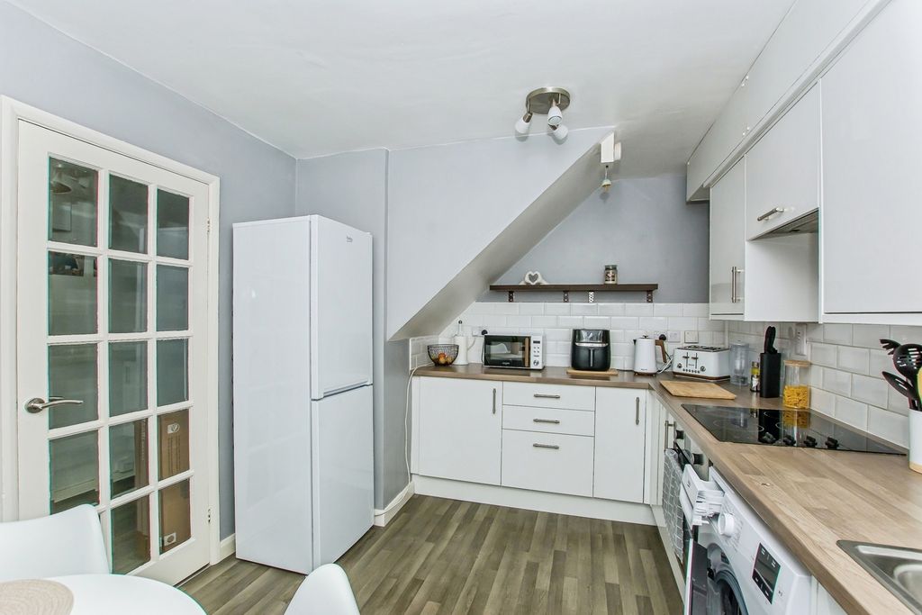 Property photo 2 of 16 Photo