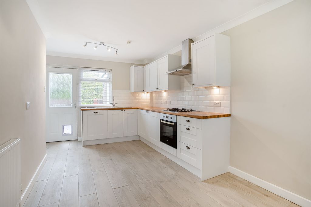 Property photo 3 of 20