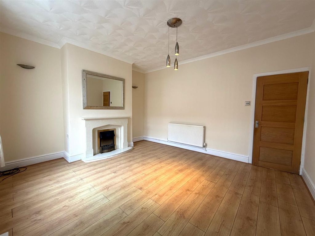 Property photo 2 of 16 B2.Jpeg