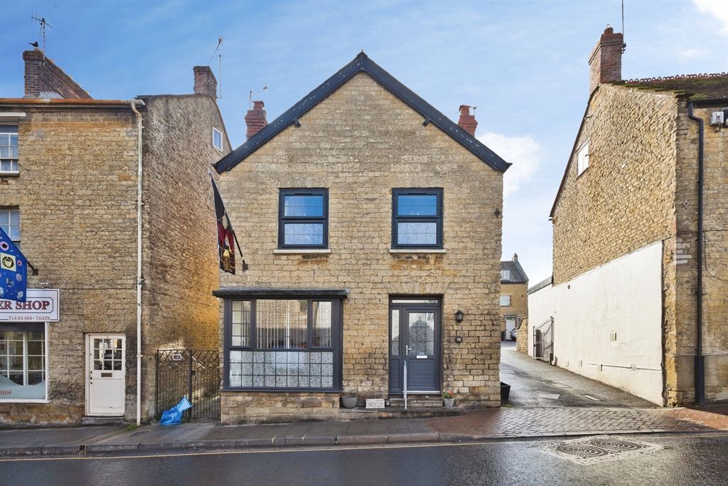 Property photo 1 of 10